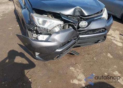 2017 Toyota Rav4 Le z USA, uszkodzony, nr VIN JTMBFREV7HJ148555